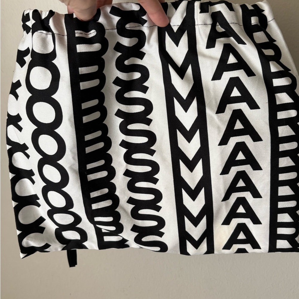 🎉 Marc Jacobs Monogram Black and Cream Crossbody Bag - Picture 10 of 11